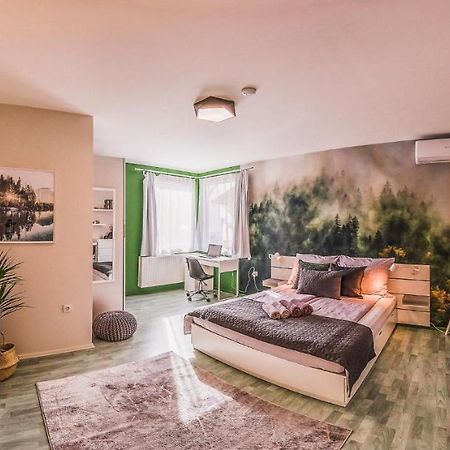 Riverside Apartman**** Miskolc Exterior photo